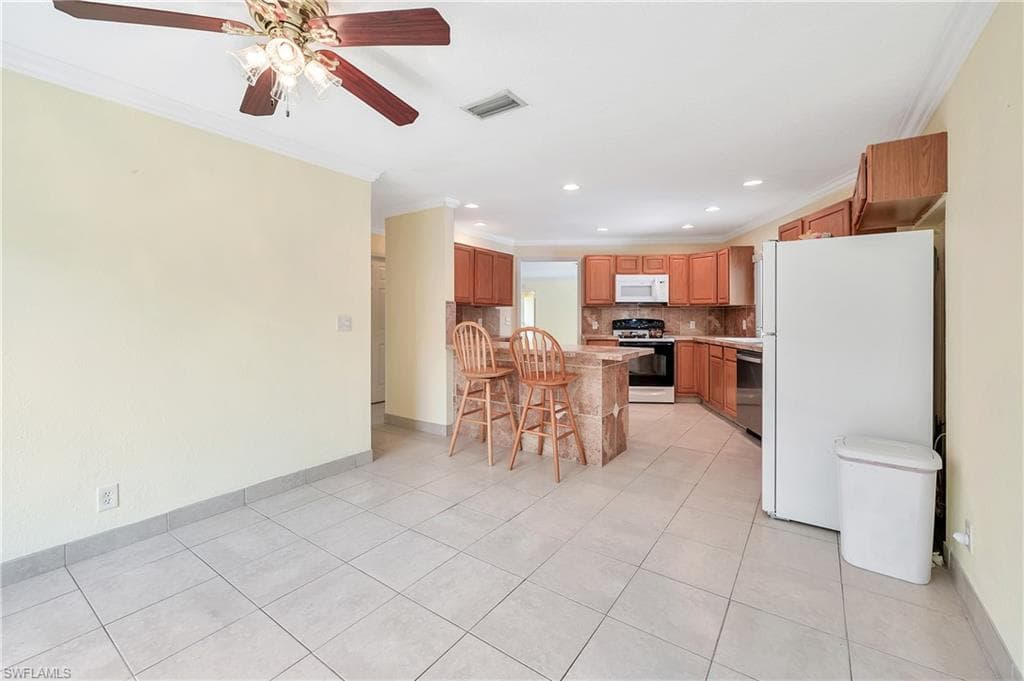 639 Pompano DR-24