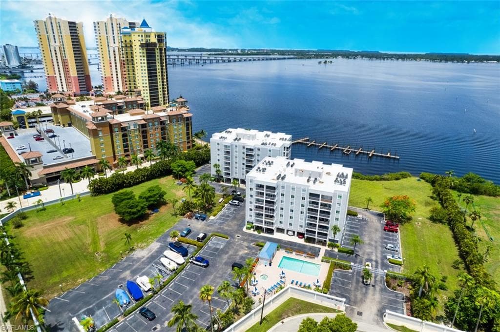 2885 Palm Beach BLVD # 105, FORT MYERS FL 33916-6