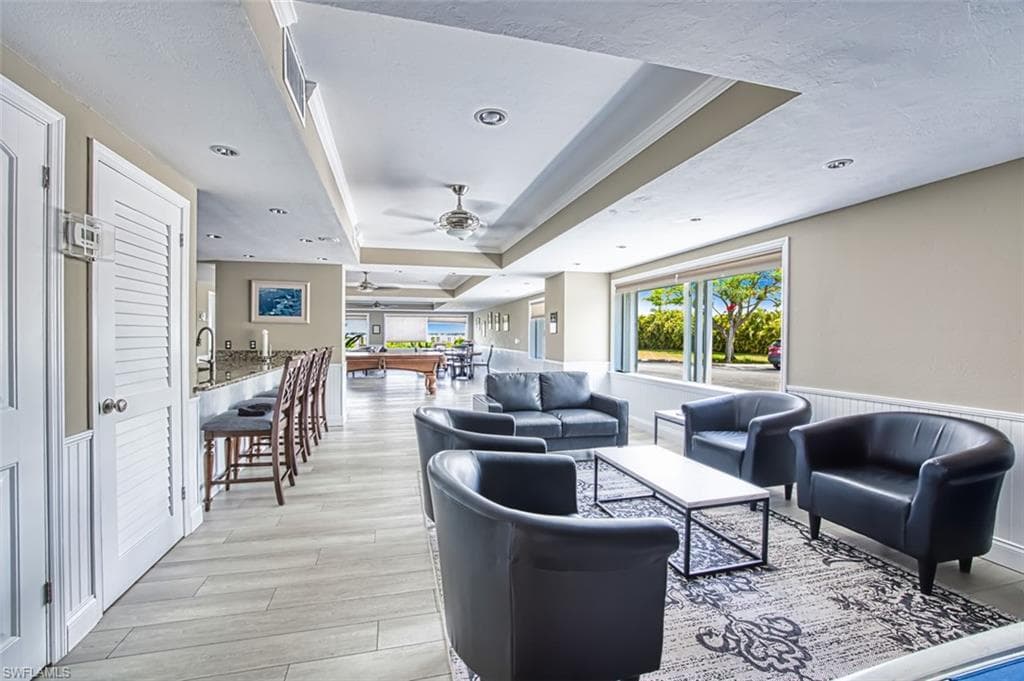 2885 Palm Beach BLVD # 105, FORT MYERS FL 33916-34