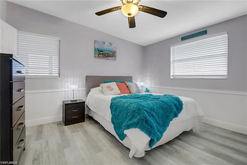 2047 Harbor LN, NAPLES FL 34104-11