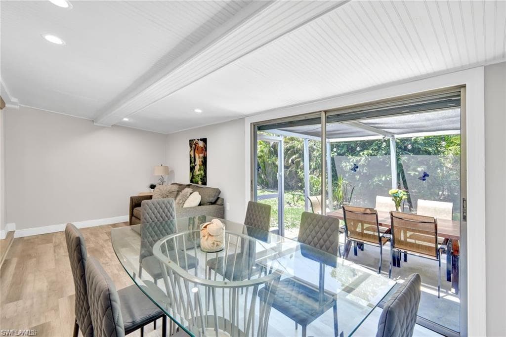 2047 Harbor LN, NAPLES FL 34104-9