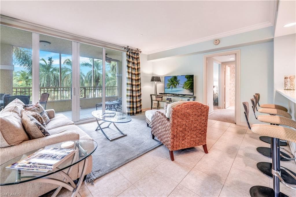 2748 Tiburon BLVD E C-301-5