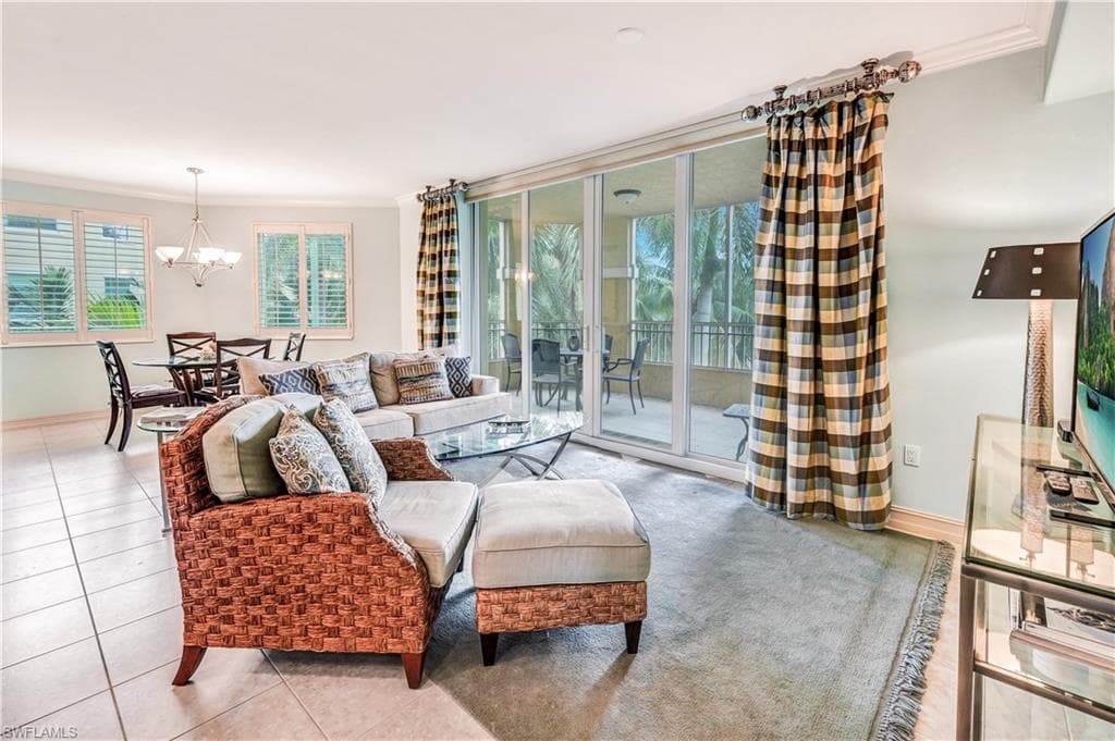 2748 Tiburon BLVD E C-301-6