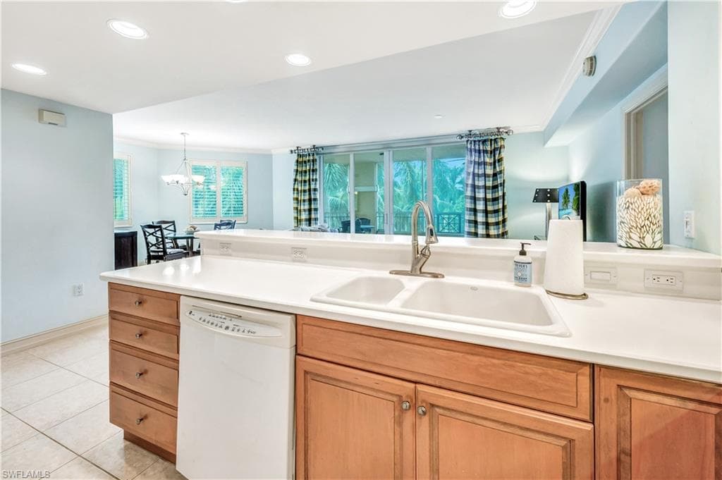 2748 Tiburon BLVD E C-301-13