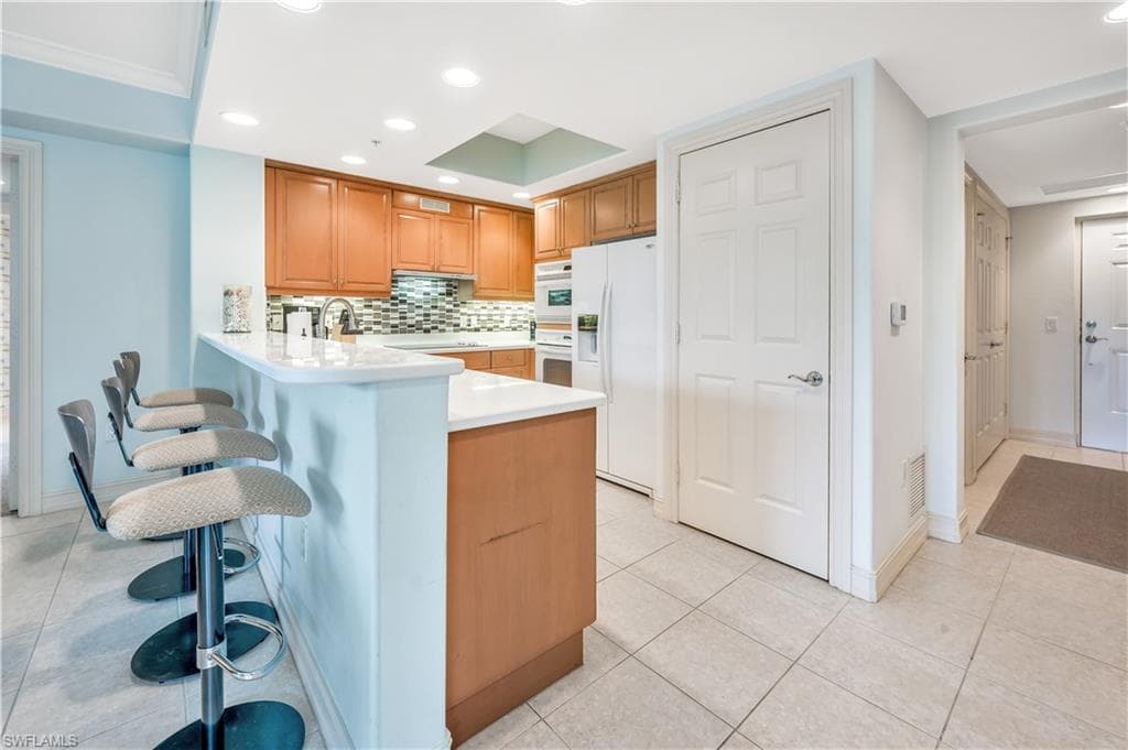 2748 Tiburon BLVD E C-301-10