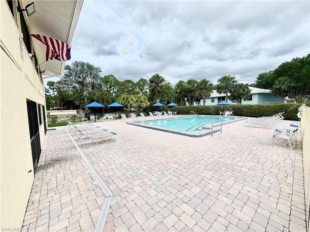 28100 Pine Haven WAY # 6, BONITA SPRINGS FL 34135-15