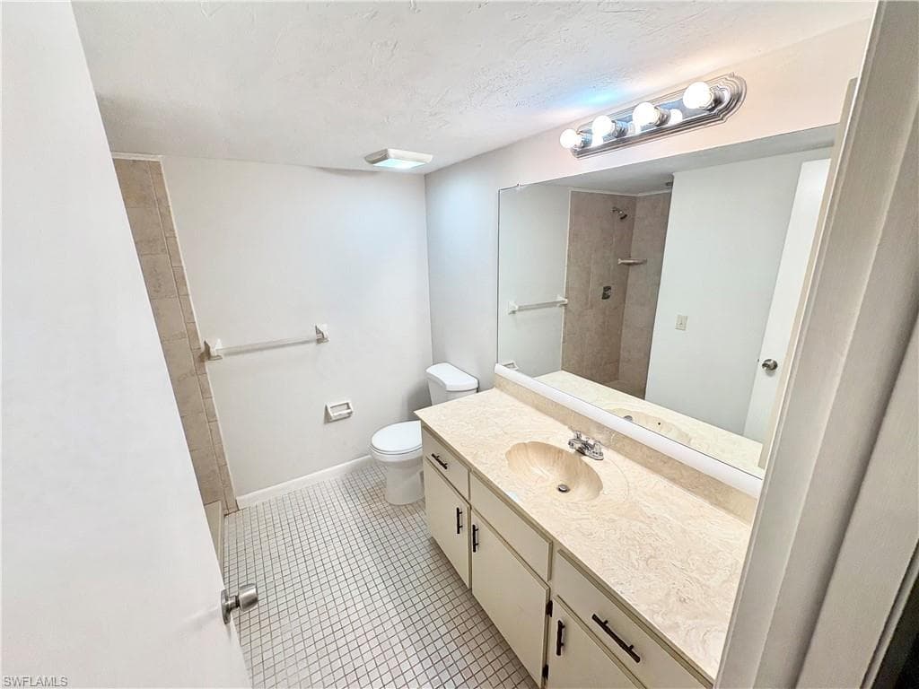 28100 Pine Haven WAY # 6, BONITA SPRINGS FL 34135-3