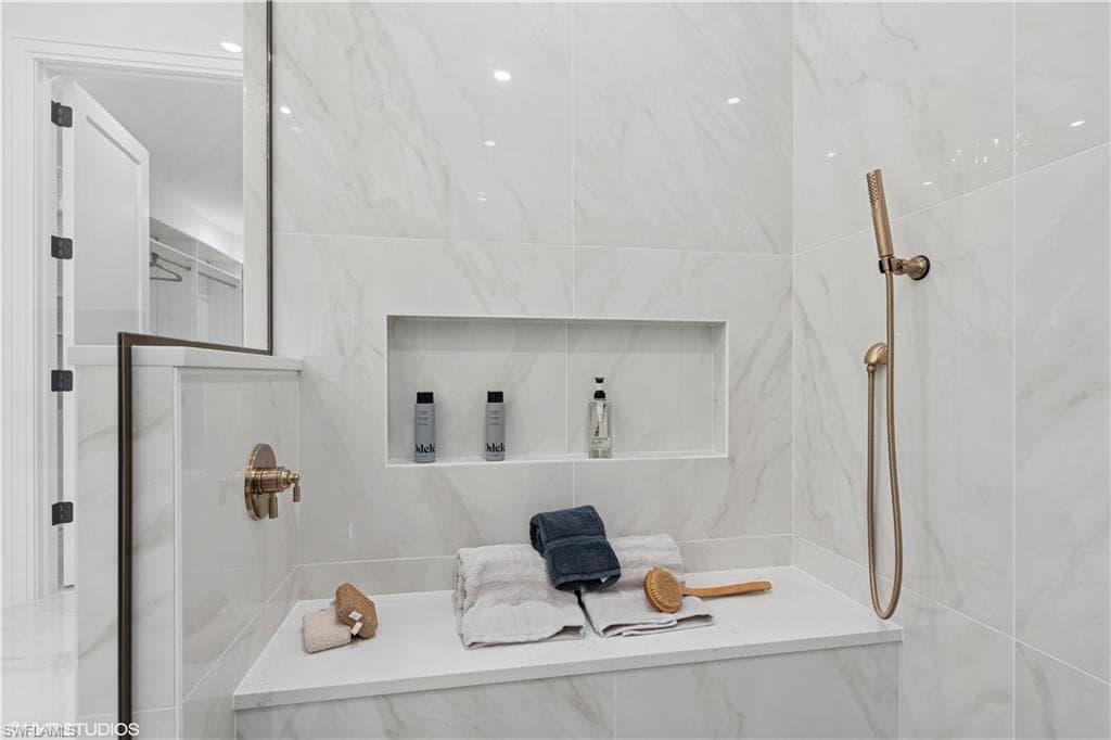 19781 Marino Lake CIR # 102, MIROMAR LAKES FL 33913-29