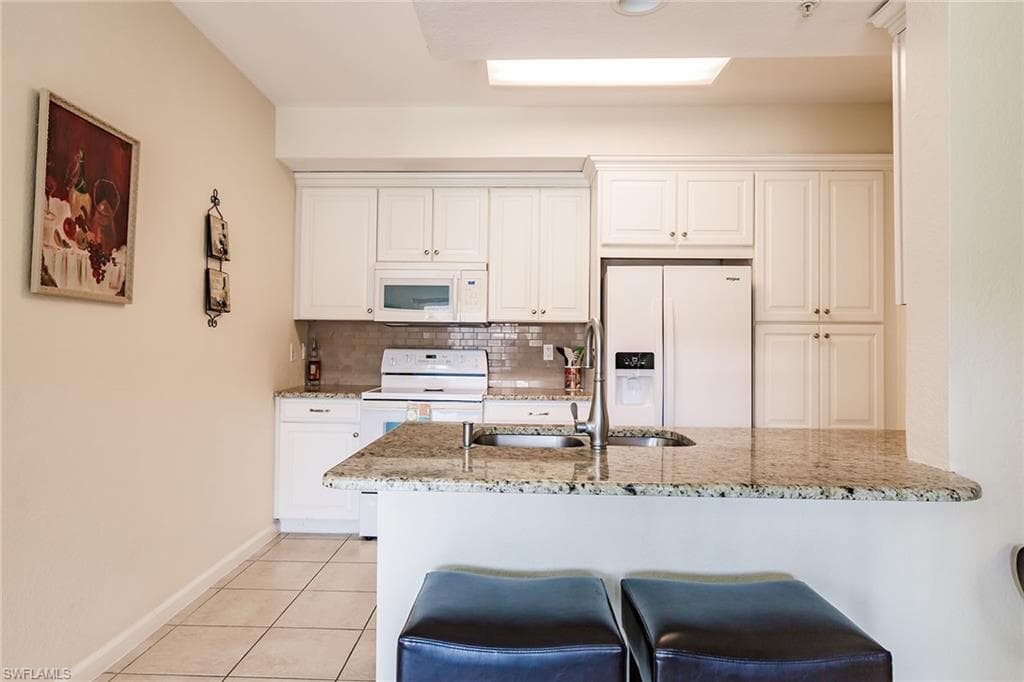 4700 Saint Croix LN # 318, NAPLES FL 34109-11