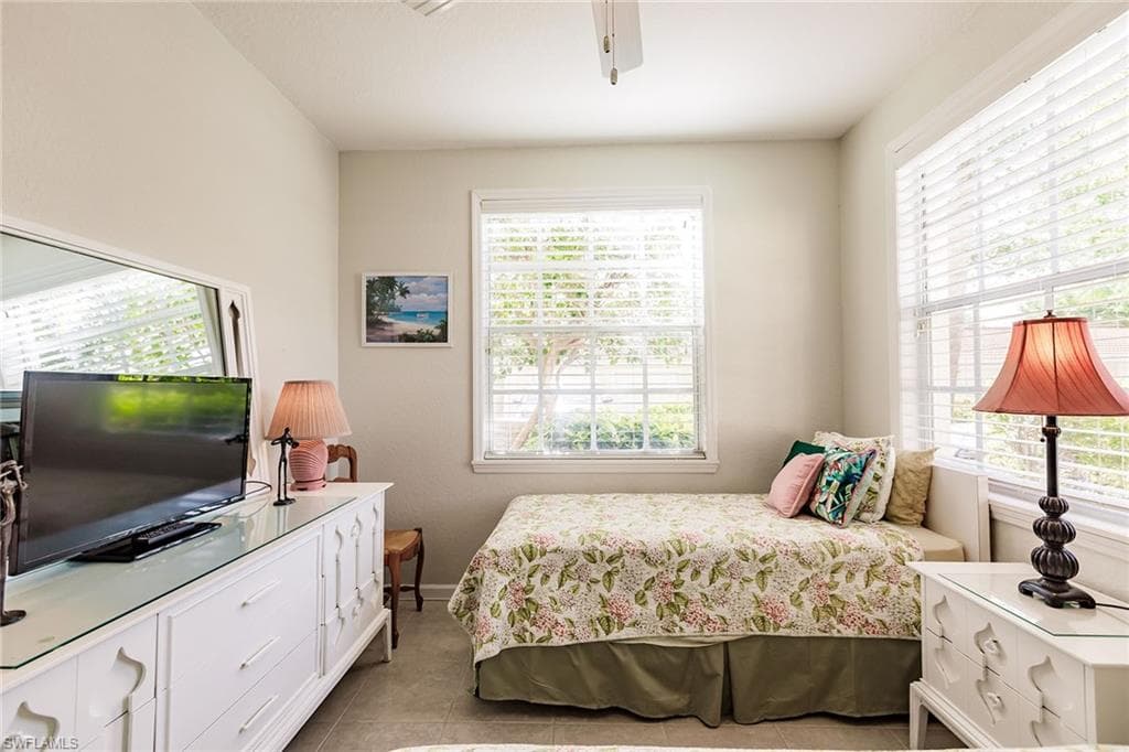 4700 Saint Croix LN # 318, NAPLES FL 34109-25