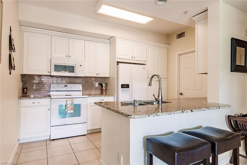 4700 Saint Croix LN # 318, NAPLES FL 34109-9