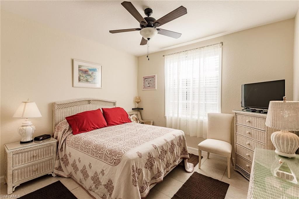 4700 Saint Croix LN # 318, NAPLES FL 34109-17