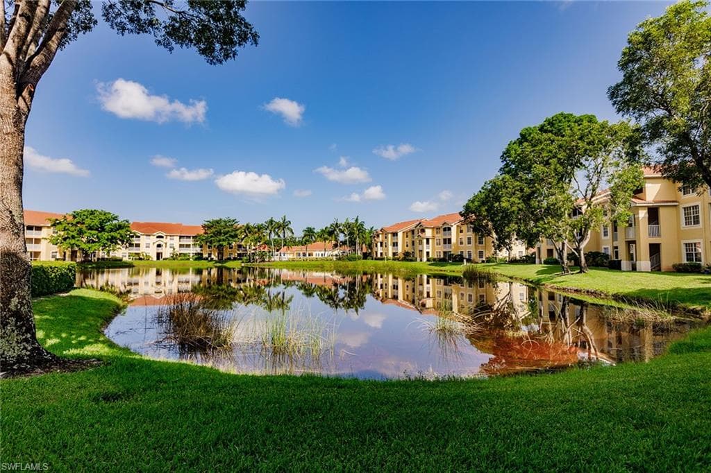 4700 Saint Croix LN # 318, NAPLES FL 34109-36