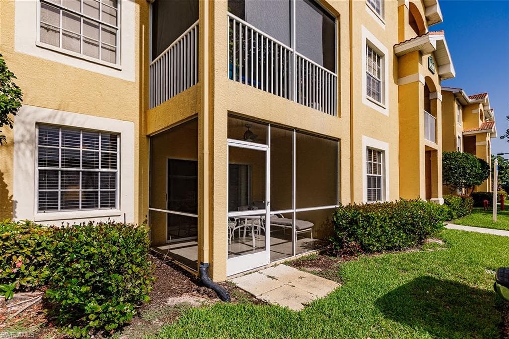 4700 Saint Croix LN # 318, NAPLES FL 34109-34