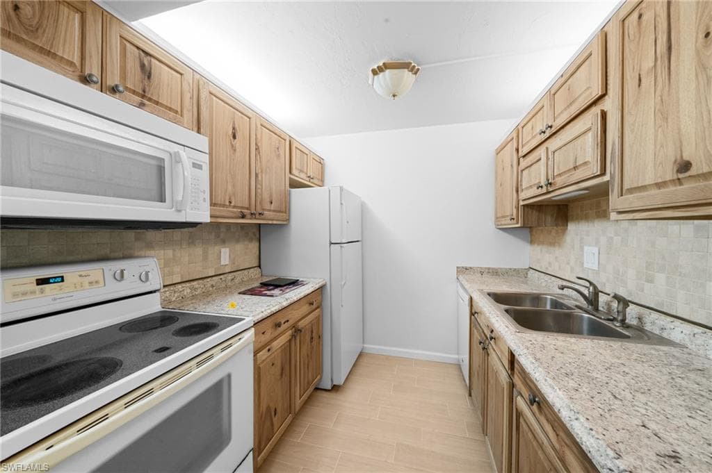 431 Van Buren ST # D3, FORT MYERS FL 33916-18