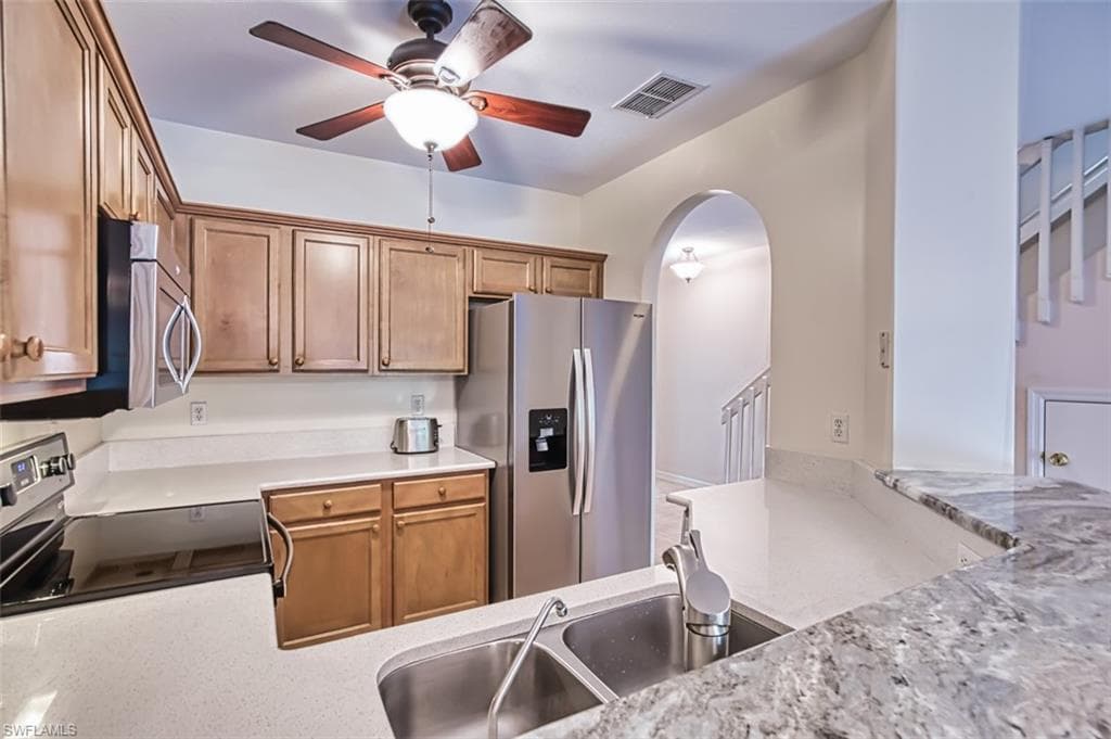 10058 Pacific Pines AVE, FORT MYERS FL 33966-11