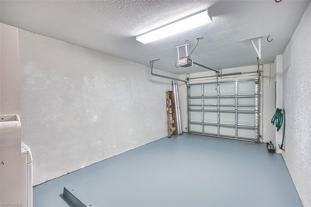 10058 Pacific Pines AVE, FORT MYERS FL 33966-29