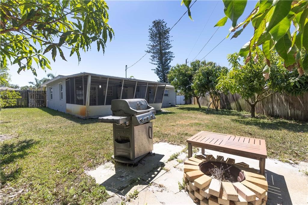 1141 S Alhambra CIR, NAPLES FL 34103-25