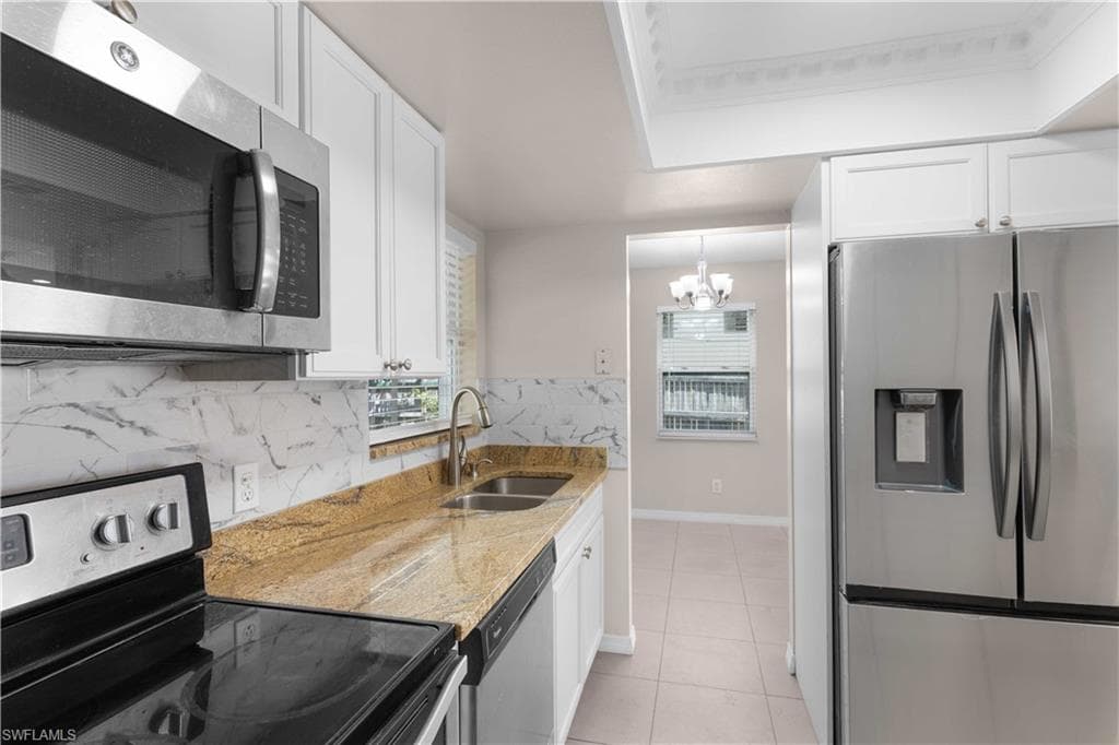 1141 S Alhambra CIR, NAPLES FL 34103-8