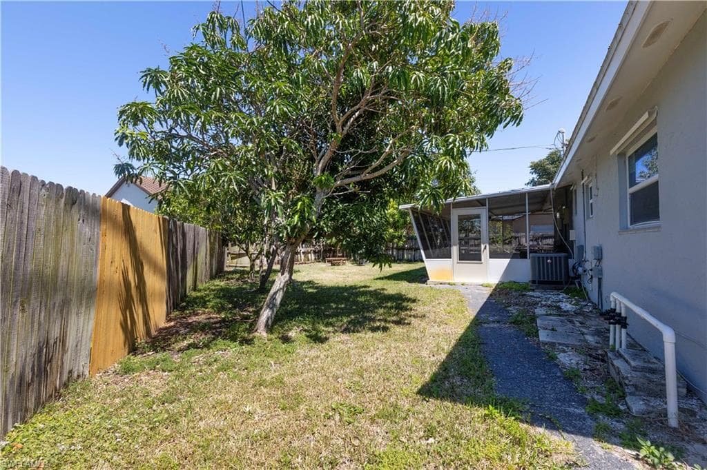 1141 S Alhambra CIR, NAPLES FL 34103-23