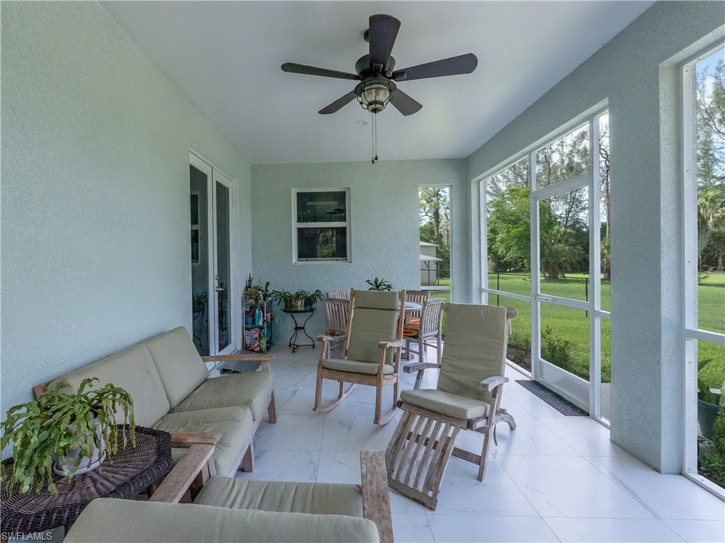 260 Price ST, NAPLES FL 34113-26