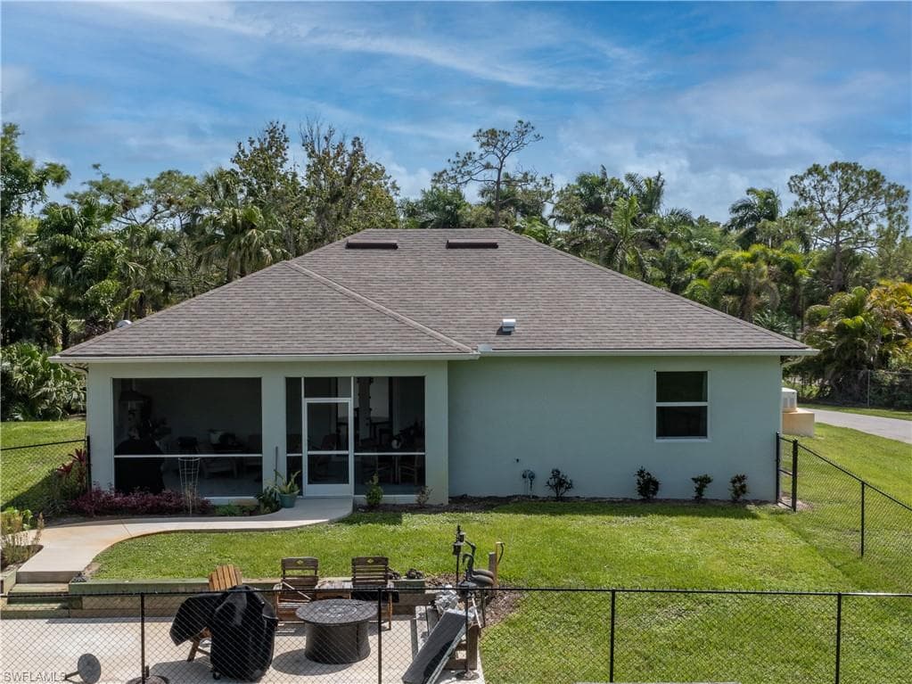 260 Price ST, NAPLES FL 34113-5