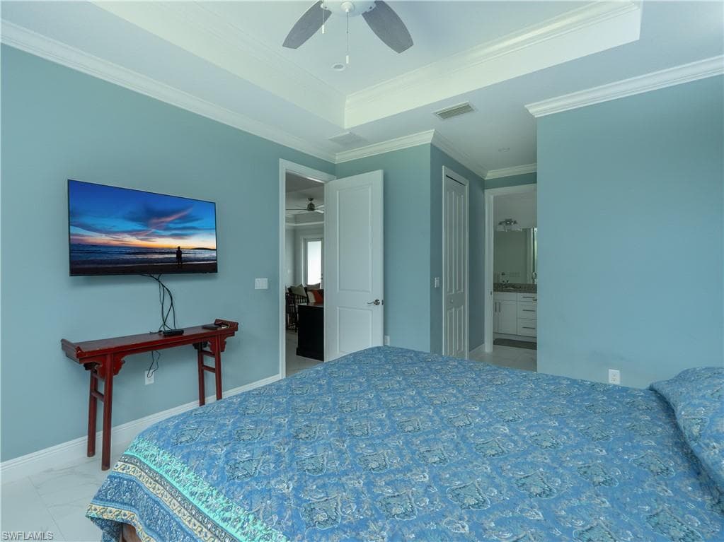 260 Price ST, NAPLES FL 34113-16