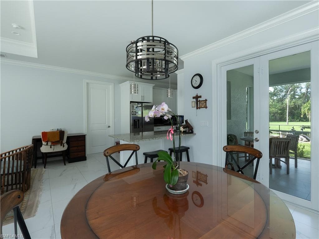 260 Price ST, NAPLES FL 34113-11