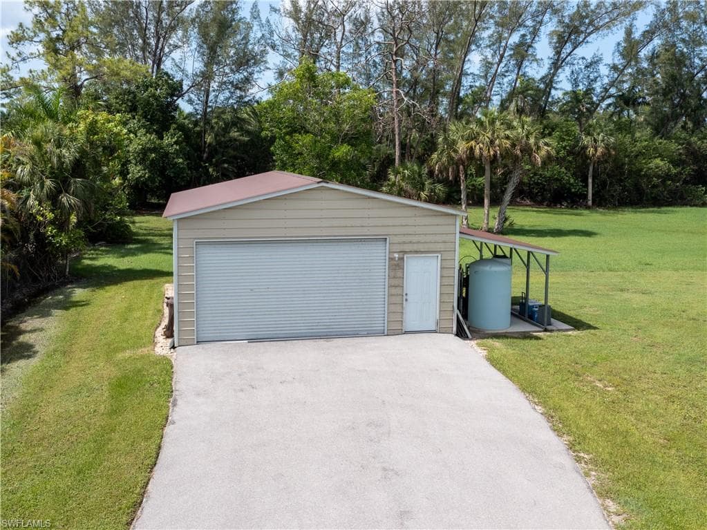 260 Price ST, NAPLES FL 34113-6