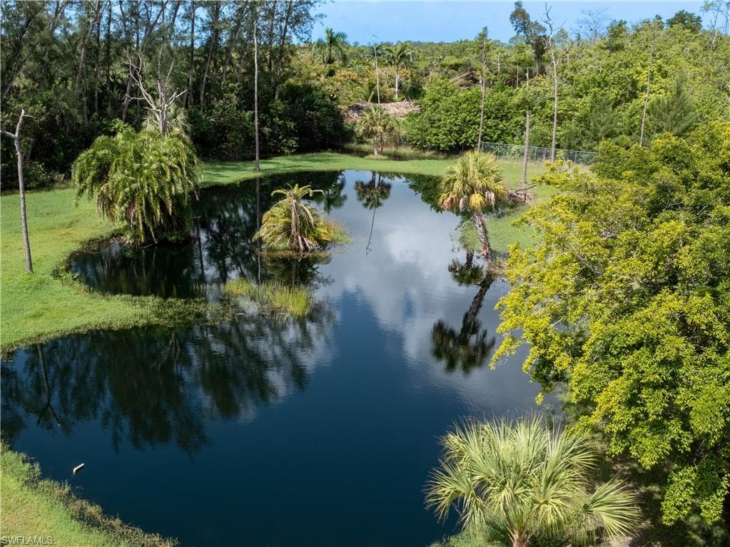 260 Price ST, NAPLES FL 34113-8