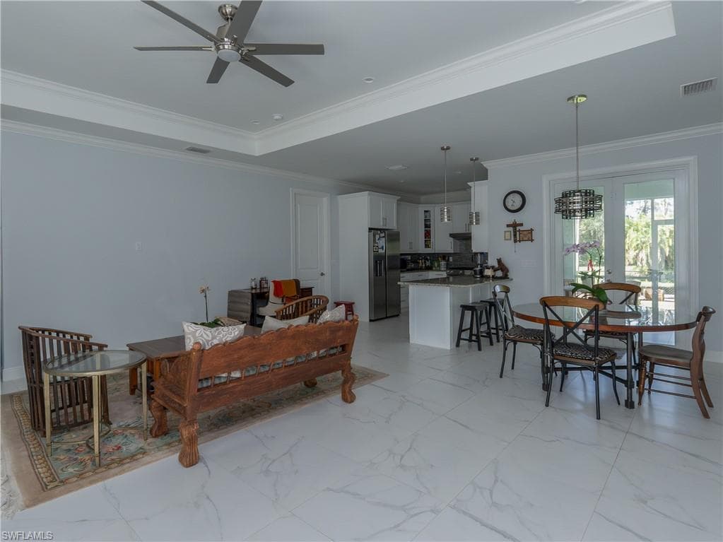 260 Price ST, NAPLES FL 34113-9