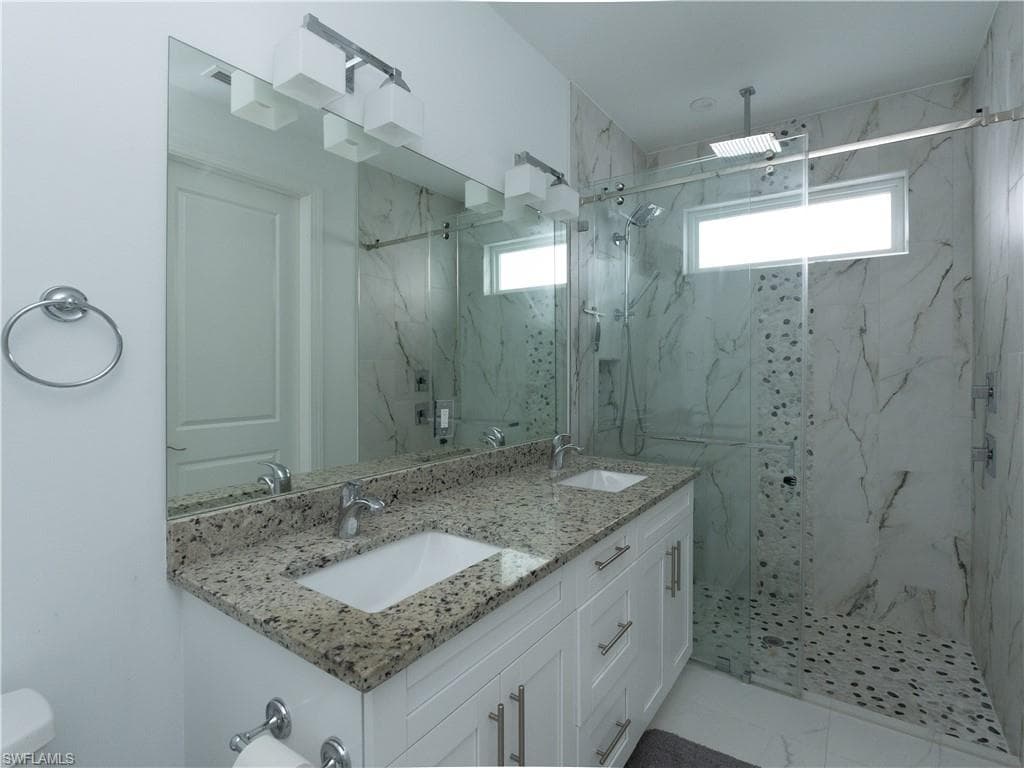 260 Price ST, NAPLES FL 34113-17