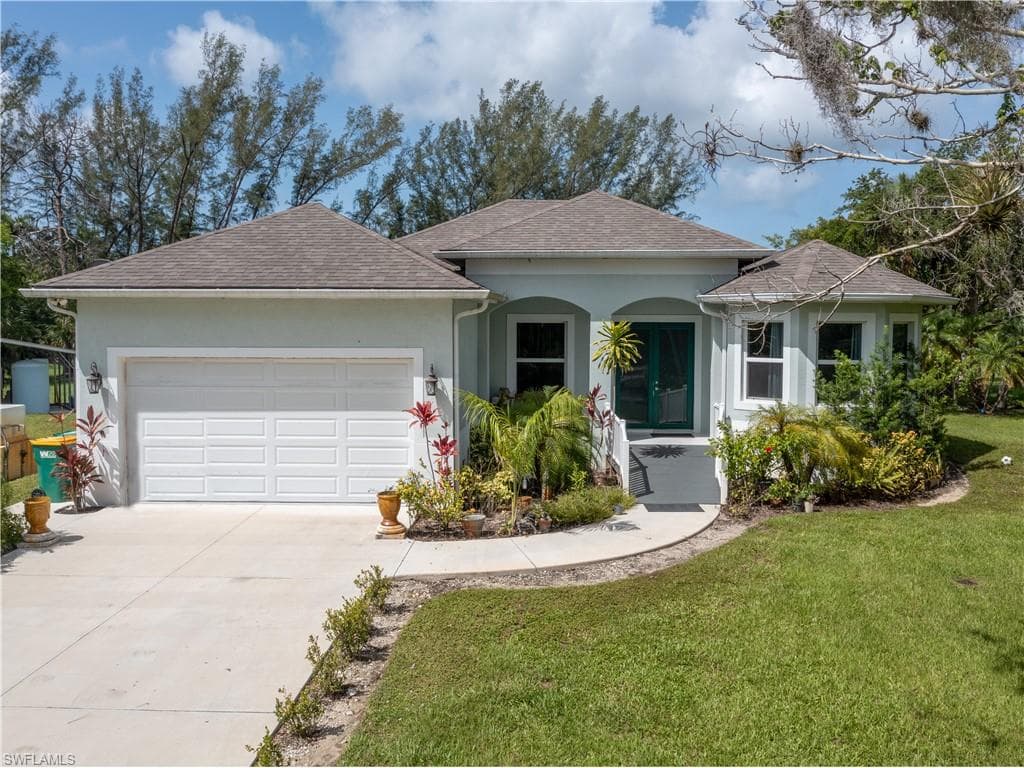 260 Price ST, NAPLES FL 34113-7