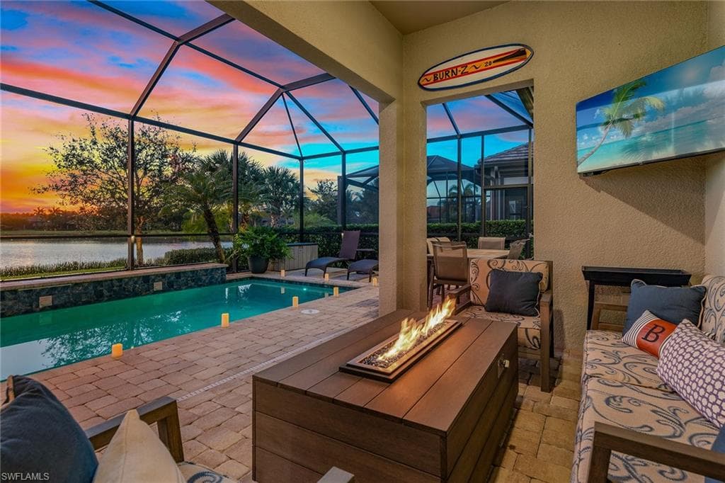 2703 Aviamar CIR, NAPLES FL 34114-29