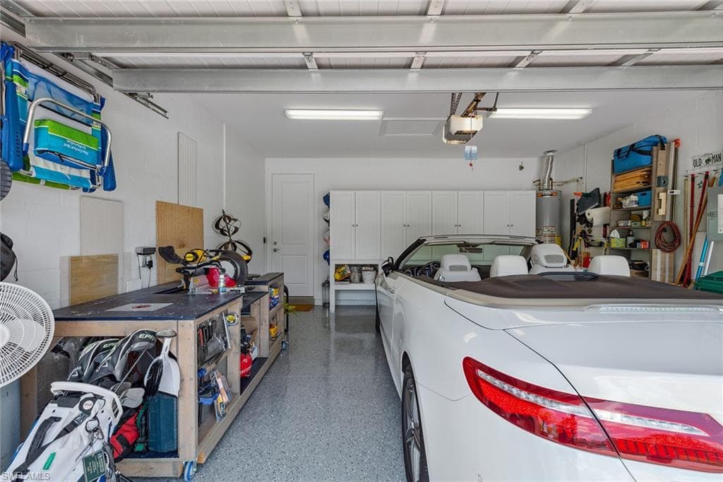 2703 Aviamar CIR, NAPLES FL 34114-32