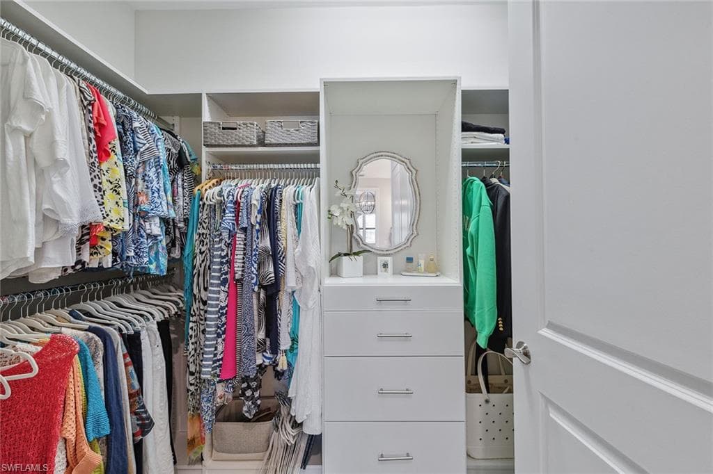 2703 Aviamar CIR, NAPLES FL 34114-20