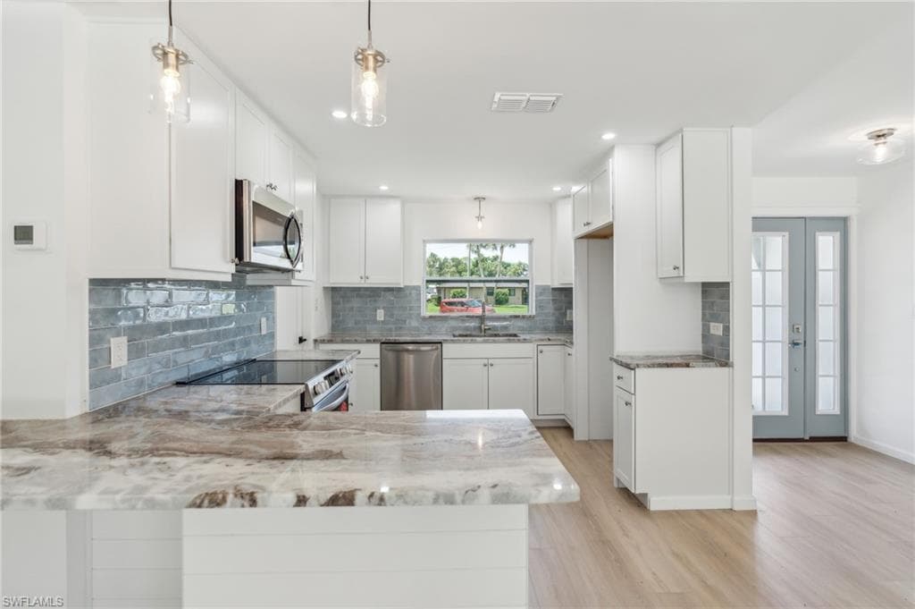 13724 River Forest DR, FORT MYERS FL 33905-6