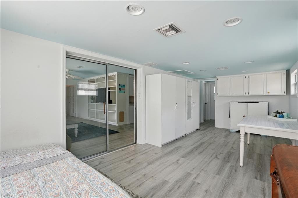 4011 Coconut CIR S, NAPLES FL 34104-15