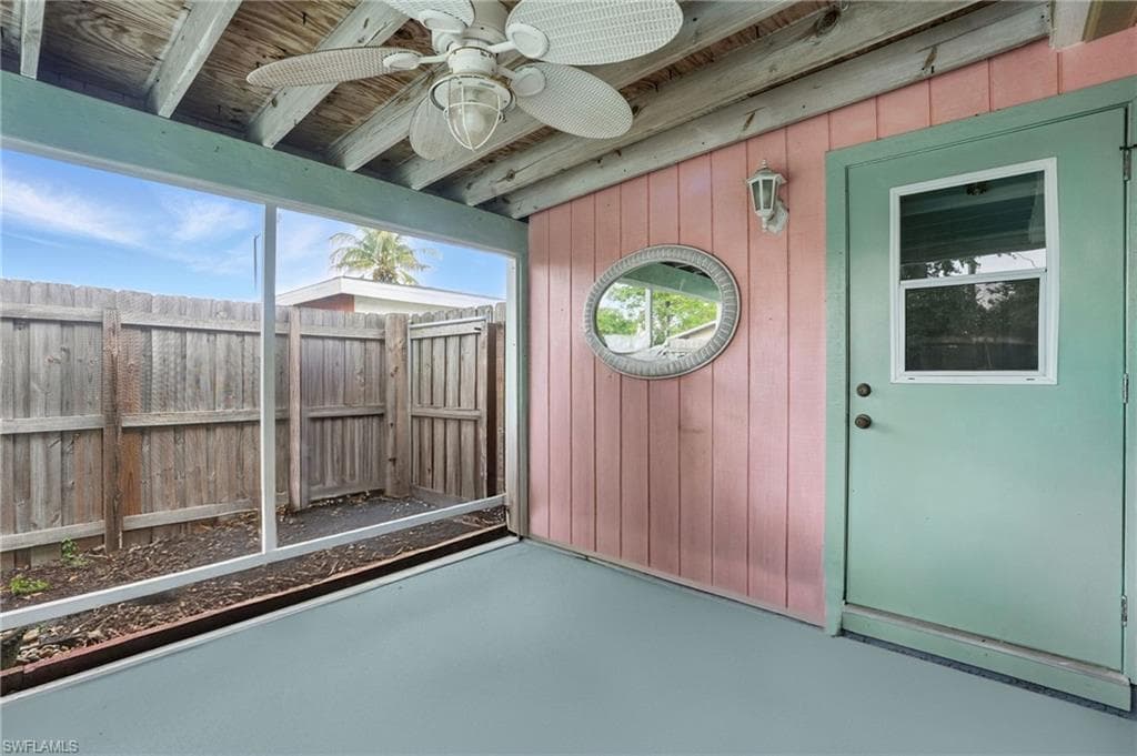 4011 Coconut CIR S, NAPLES FL 34104-25