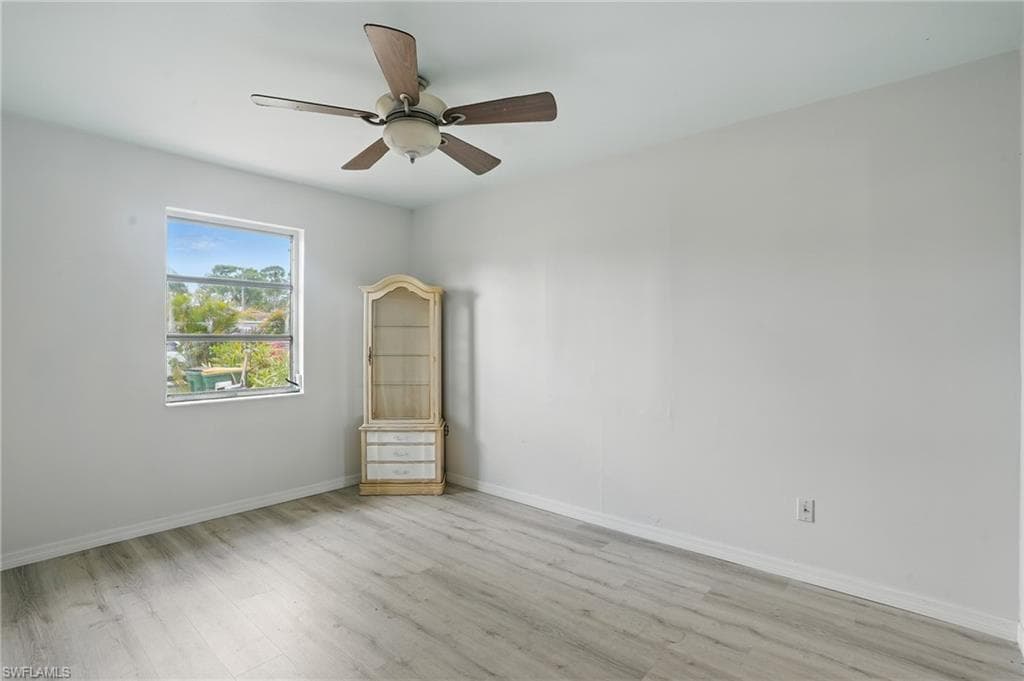 4011 Coconut CIR S, NAPLES FL 34104-21