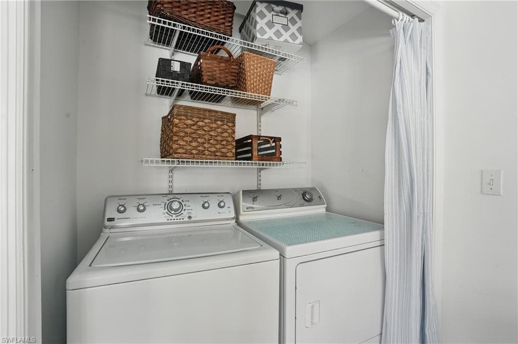 4011 Coconut CIR S, NAPLES FL 34104-13