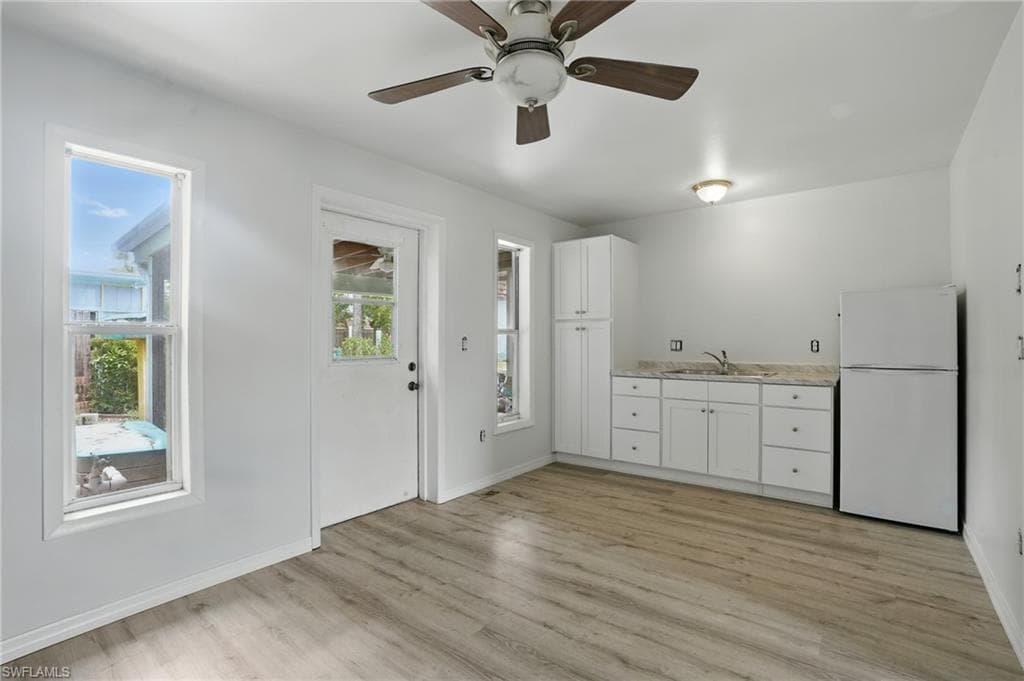 4011 Coconut CIR S, NAPLES FL 34104-20