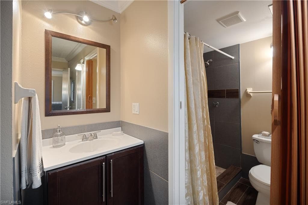 2366 E Mall DR # 217, FORT MYERS FL 33901-26