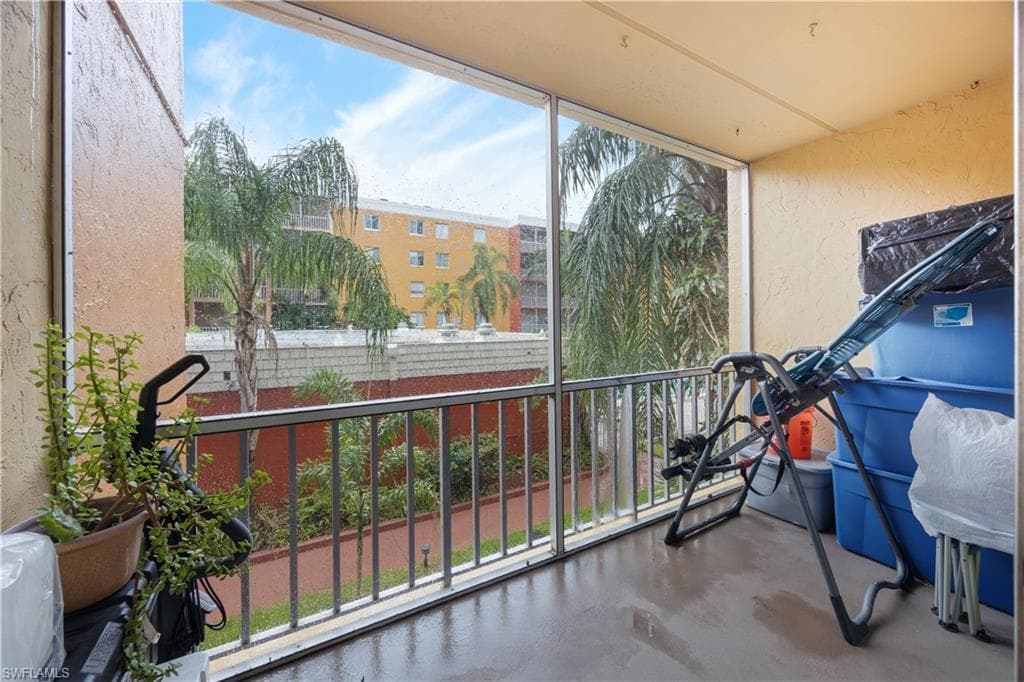 2366 E Mall DR # 217, FORT MYERS FL 33901-29