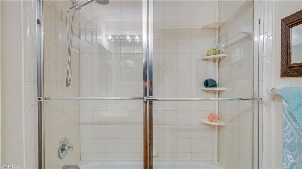 1133 Van Loon Commons CIR # 202, CAPE CORAL FL 33909-25