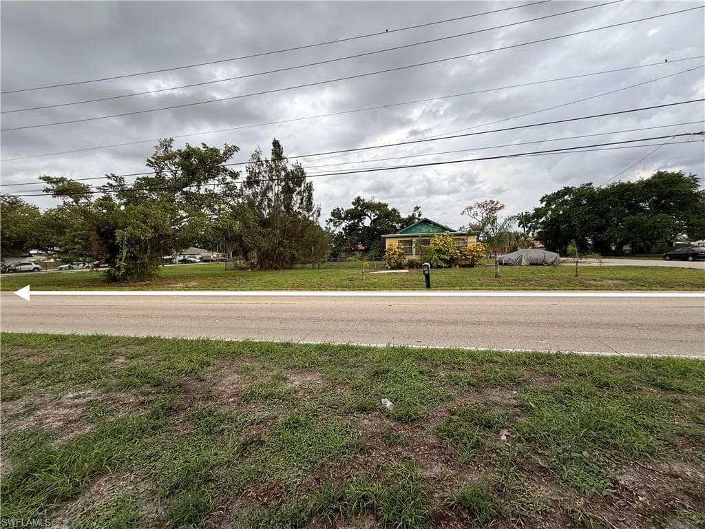 3454 Michigan AVE, FORT MYERS FL 33916-3