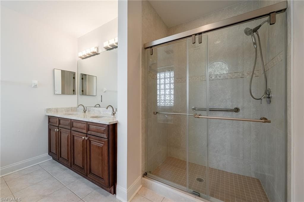 15250 Riverbend BLVD # 101, NORTH FORT MYERS FL 33917-9