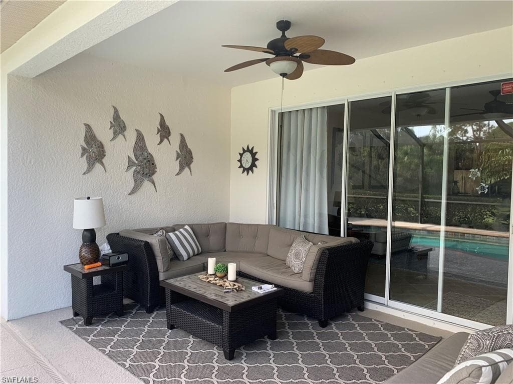 8088 Piedmont DR, NAPLES FL 34104-2