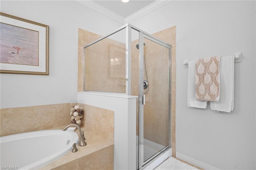 8088 Piedmont DR, NAPLES FL 34104-30