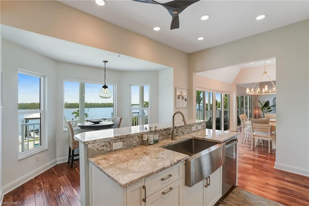 4031 Bayside RD, FORT MYERS BEACH FL 33931-12